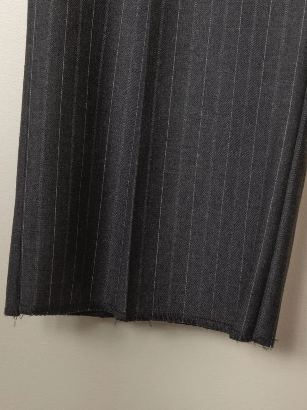 NWT Jack Victor Mens Suit 44R 38W Loro Piana Zelander Wool Charcoal Pinstripe